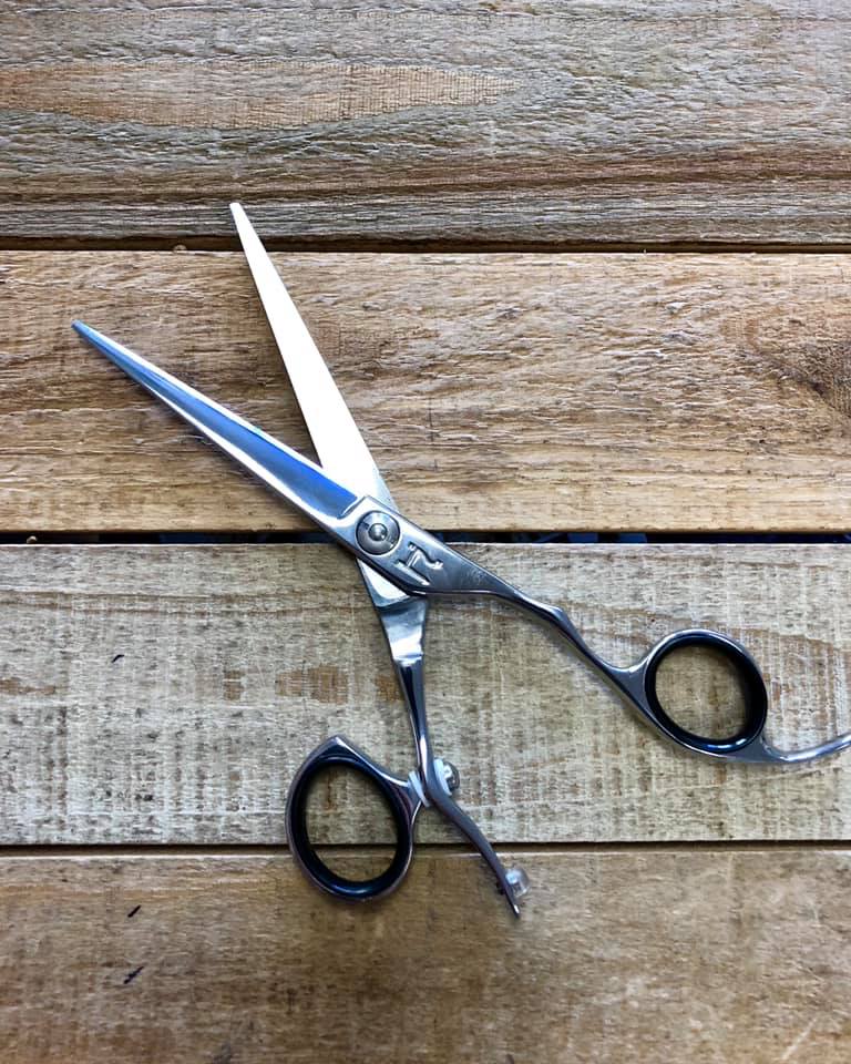 photo of hair scissors